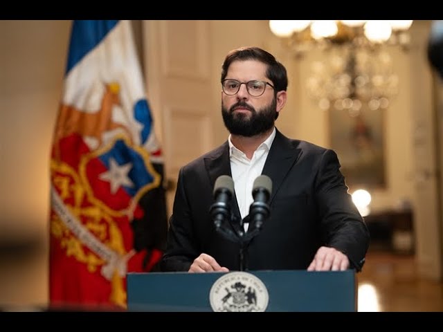 Análisis: Alusiones indirecta de Gabriel Boric al candidato presidencial José Antonio Kast