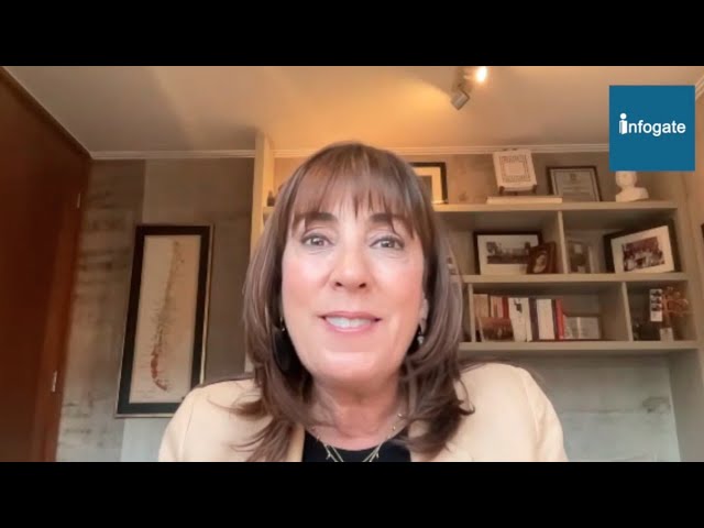 LCSLM: ANÁLISIS AL TURISMO EN CHILE